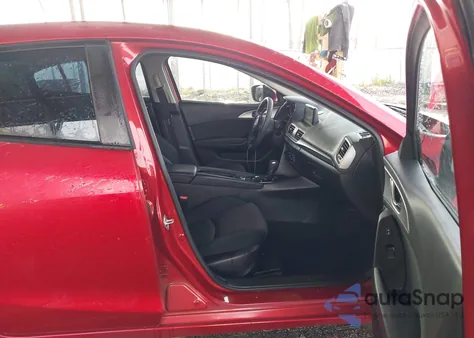 2017 Mazda Mazda3 Sport z USA, uszkodzony, nr VIN JM1BN1U7XH1102600